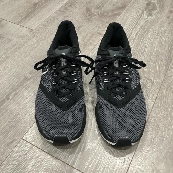 Nike zoom sneakers - Picture 2 of 7